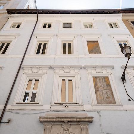 19 Steps Trevi Rome Bagian luar foto